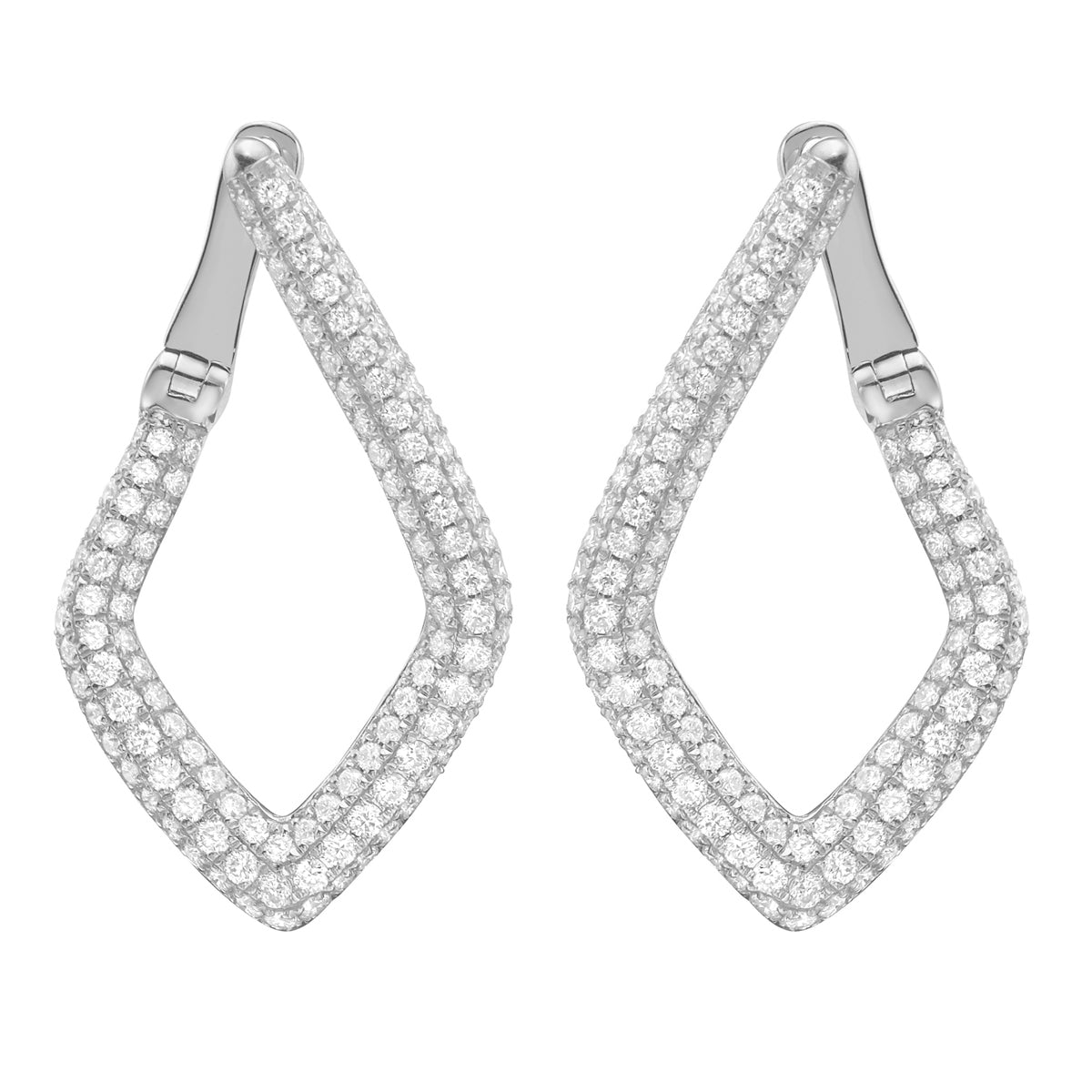 Earrings 18KW/4.4G 236RD-1.40CT