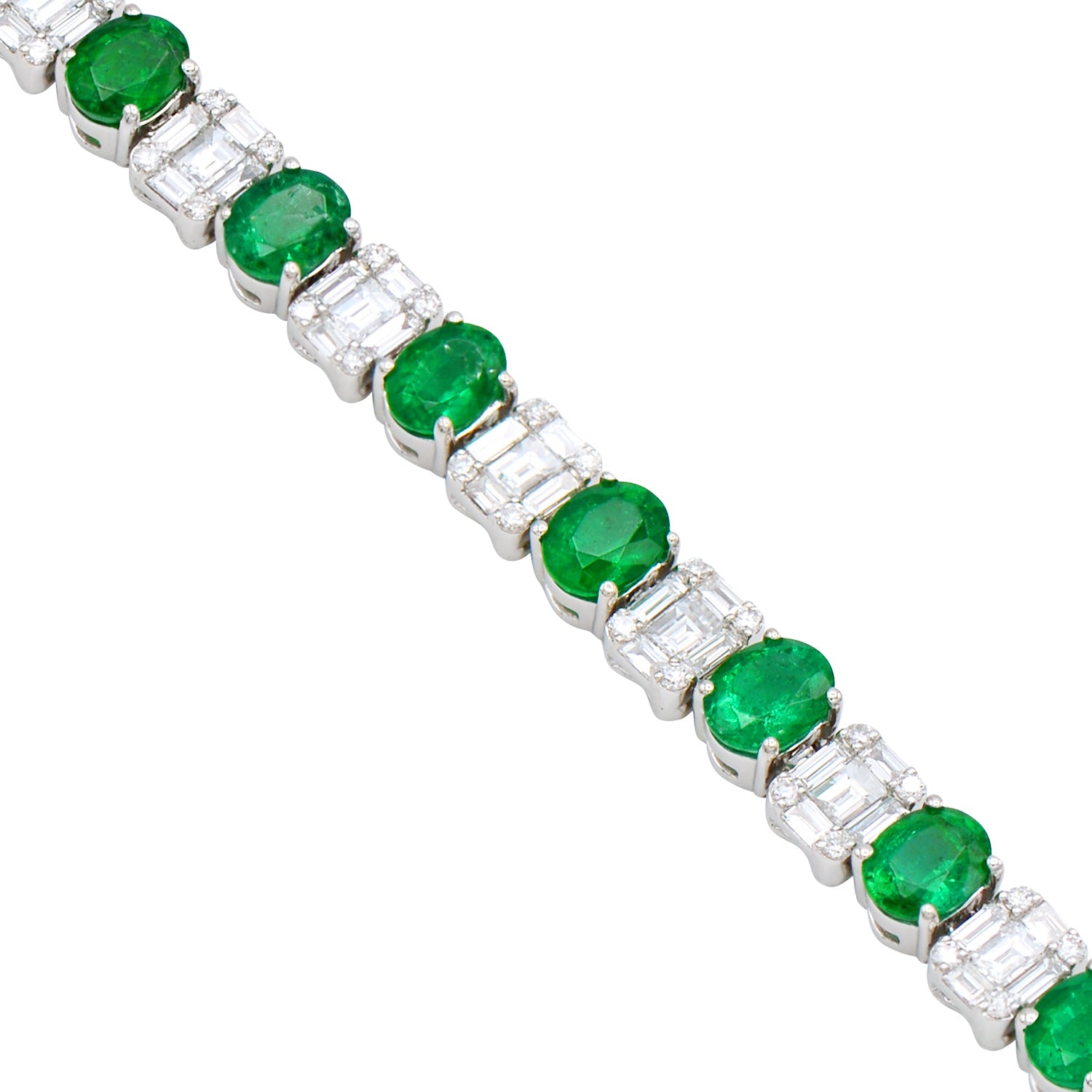 Bracelet 18KW/15.8G 21EMER-6.5CT 105BD-2.21CT 84RD-0.50CT