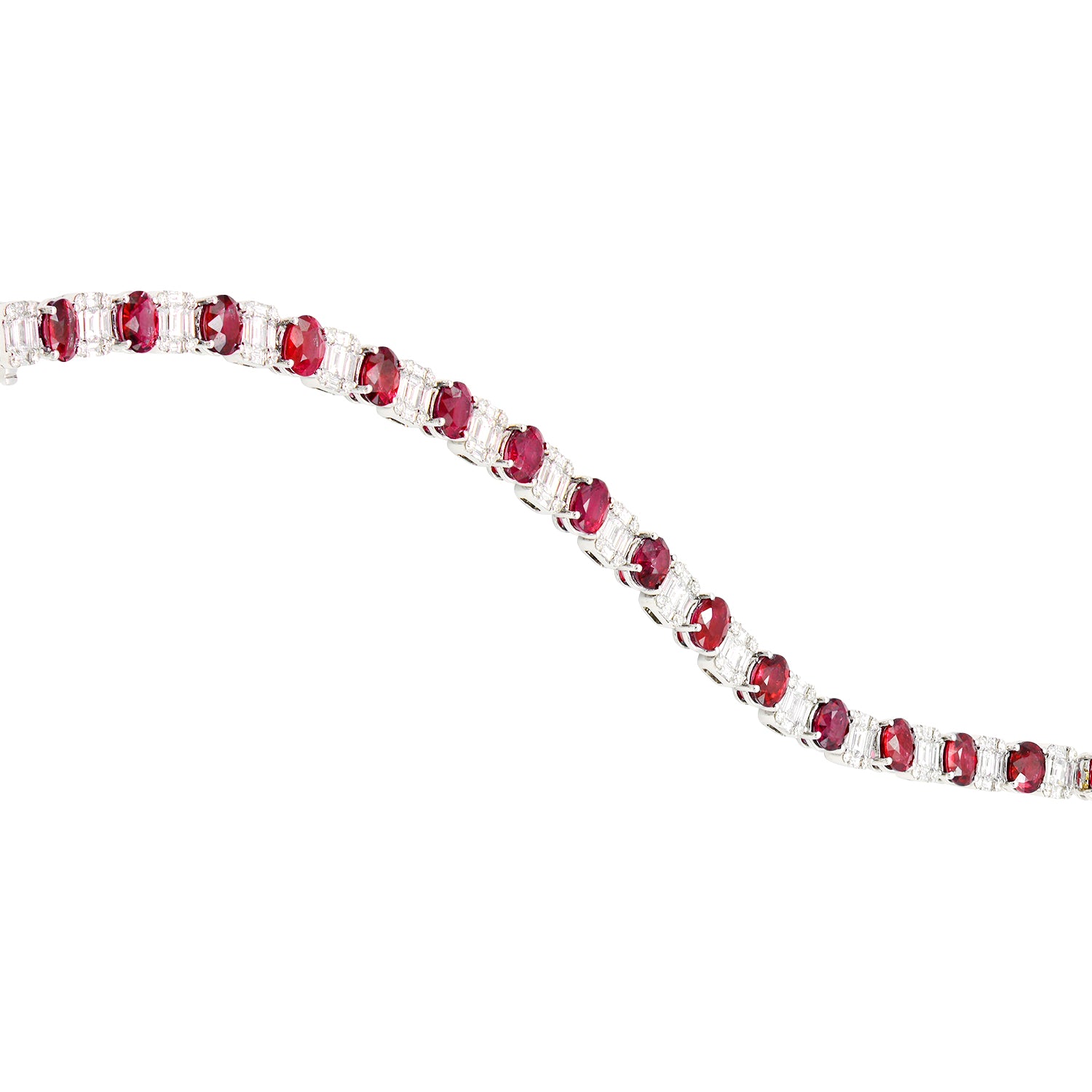 Bracelet 18KW/15.8G 21RBY-8.27CT 105BD-2.2CT 84RD-0.53CT