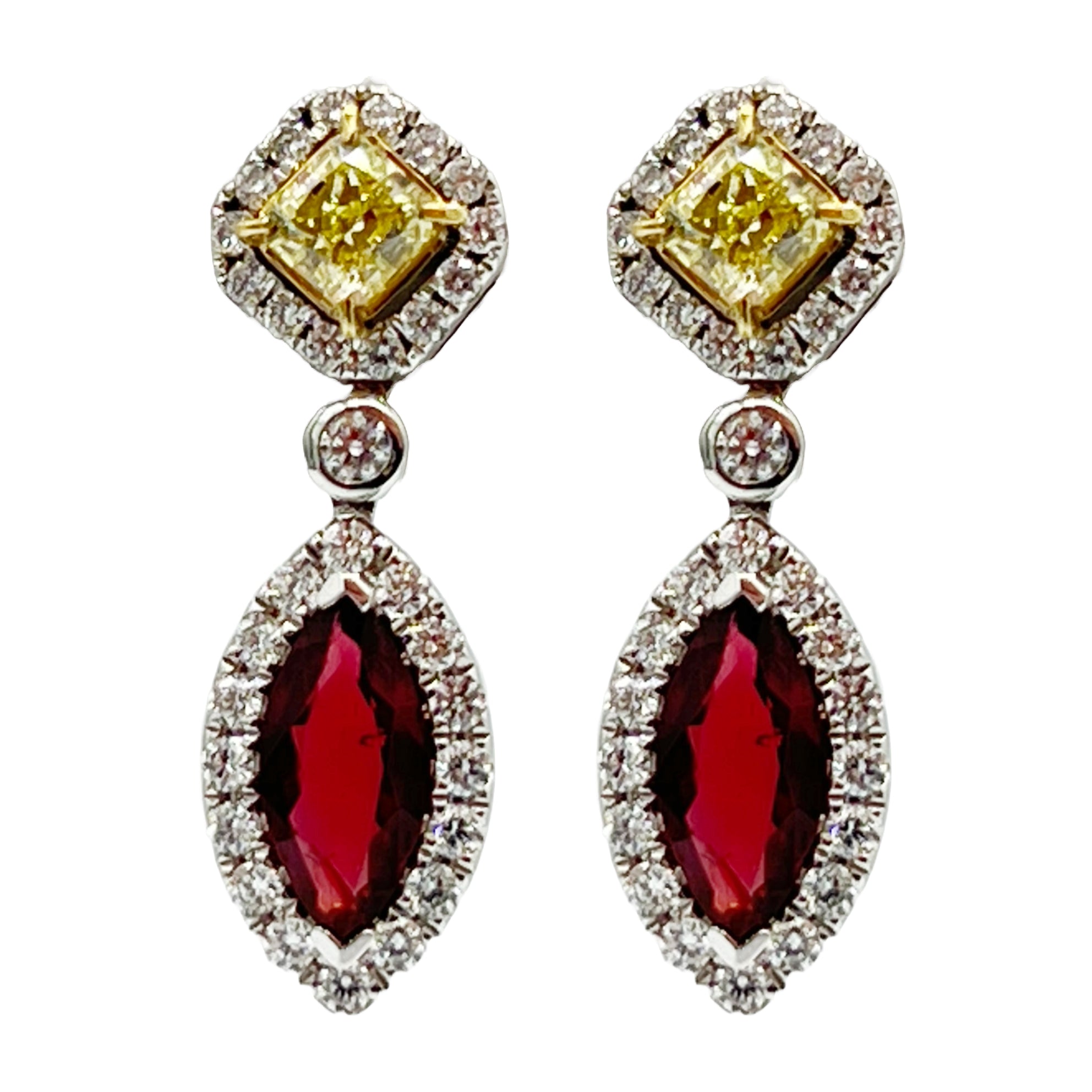 Earrings 18KW/6.2G 2RUBY-1.58CT 2YD-0.91CT 62RD-0.71CT