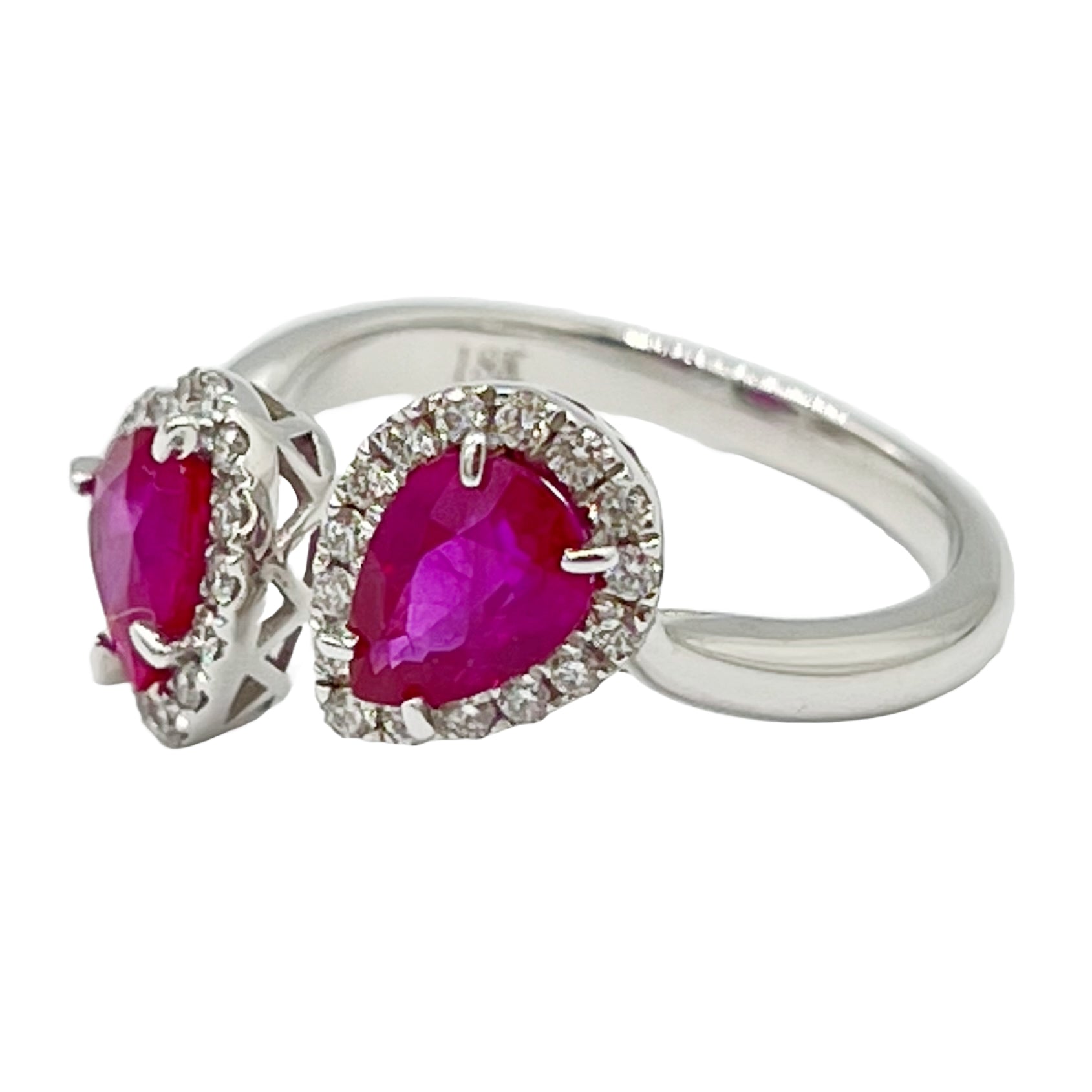 Ring 18KW/4.1G 2RUBY-2.09CT 32RD-0.28CT